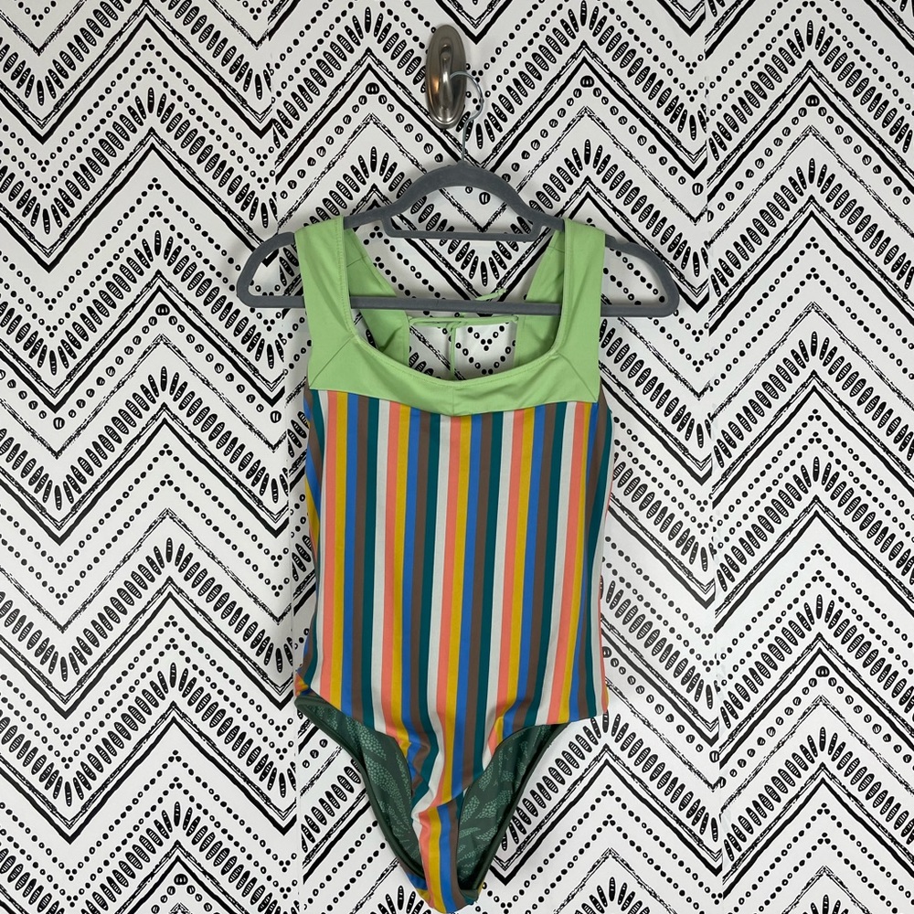 Women The Seea Green Yellow Blue Striped Reversible One Piece Swimsuit Sz L